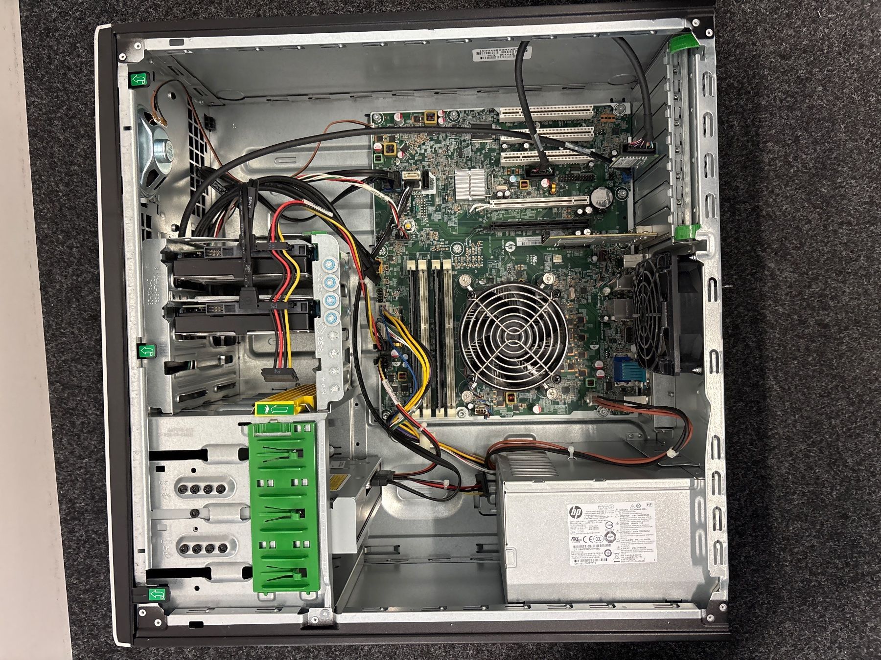 Hewlett Packard PCs: HP Compaq Elite 8300 Convertible Microtower – Gebraucht aus Schlieren von 2nd-Life 6