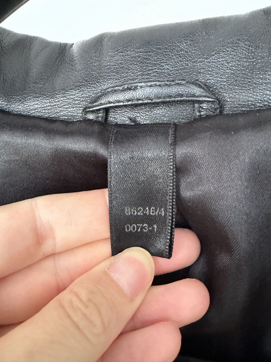 Giacche: Schwarze Lederjacke, M- L, top Zustand – Usato da Zürich venduto da Ambrette9 3