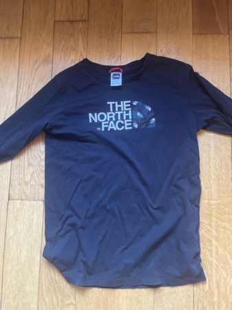 T-shirt The North Face noir taille XL junior bon état