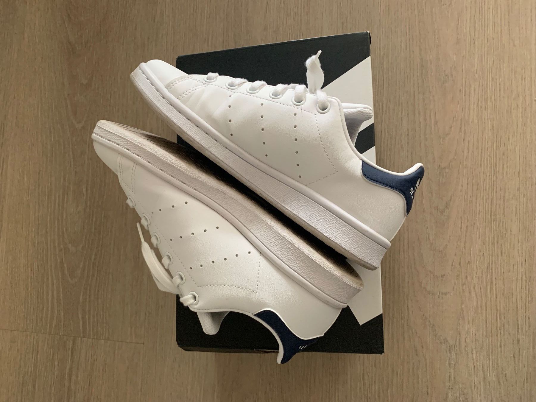 Adidas Scarpe da donna: Adidas Stan Smith pointure 37 1/3 – Nuovo (secondo la descrizione) da Gland venduto da TallyEva 1
