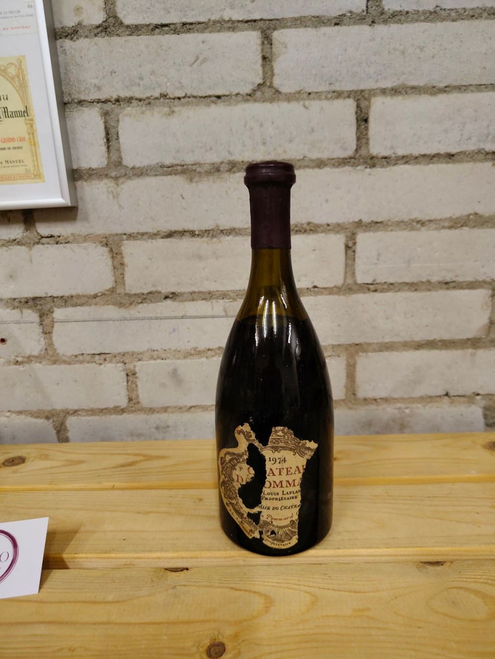 Vino: 1974 Chateau de Pommard – Nuovo (secondo la descrizione) da Münchenstein venduto da wusmarino
