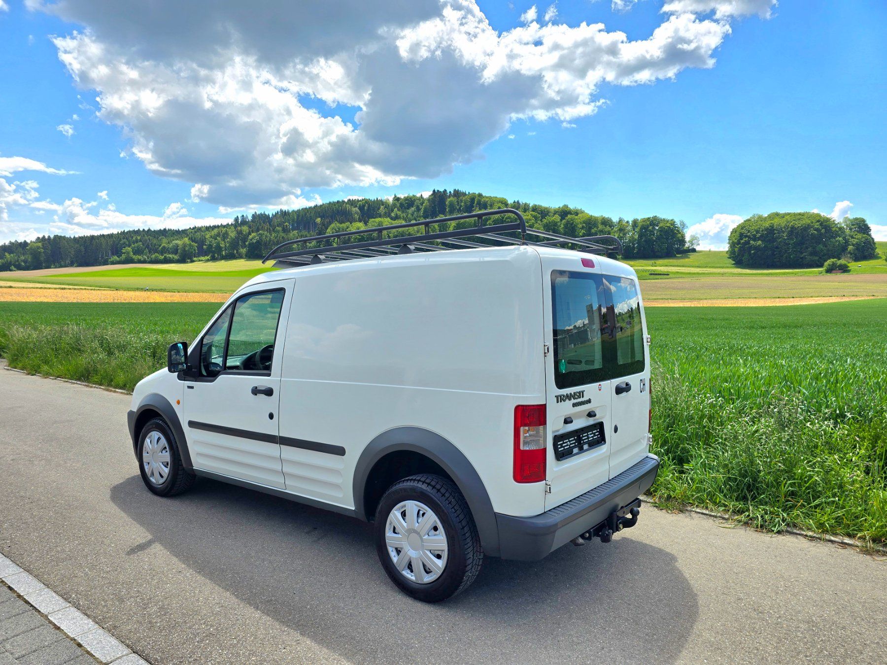Ford Veicoli commerciali: Ford Connect 1.8 TDCI – Usato da Reinach AG venduto da Seeblick.24 3
