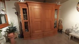 Schrank in Kirschbaum massiv, natur lackiert, Facettenglas