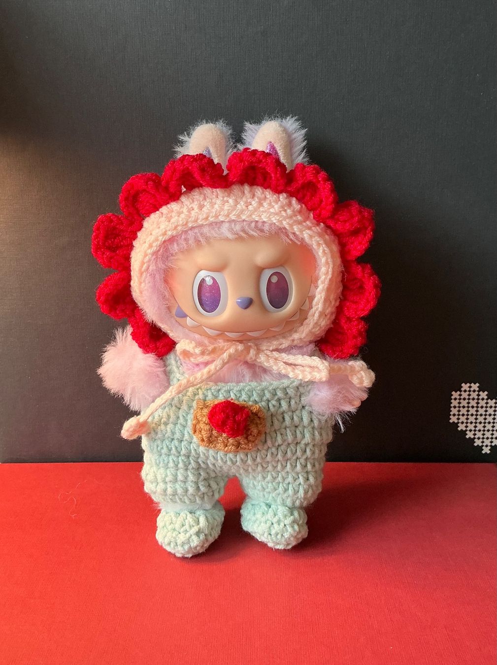 Pop Mart Statuette: Red flower Dress for Labubu – Nuovo (secondo la descrizione) da Airolo venduto da MomTheBraggerStudio 1