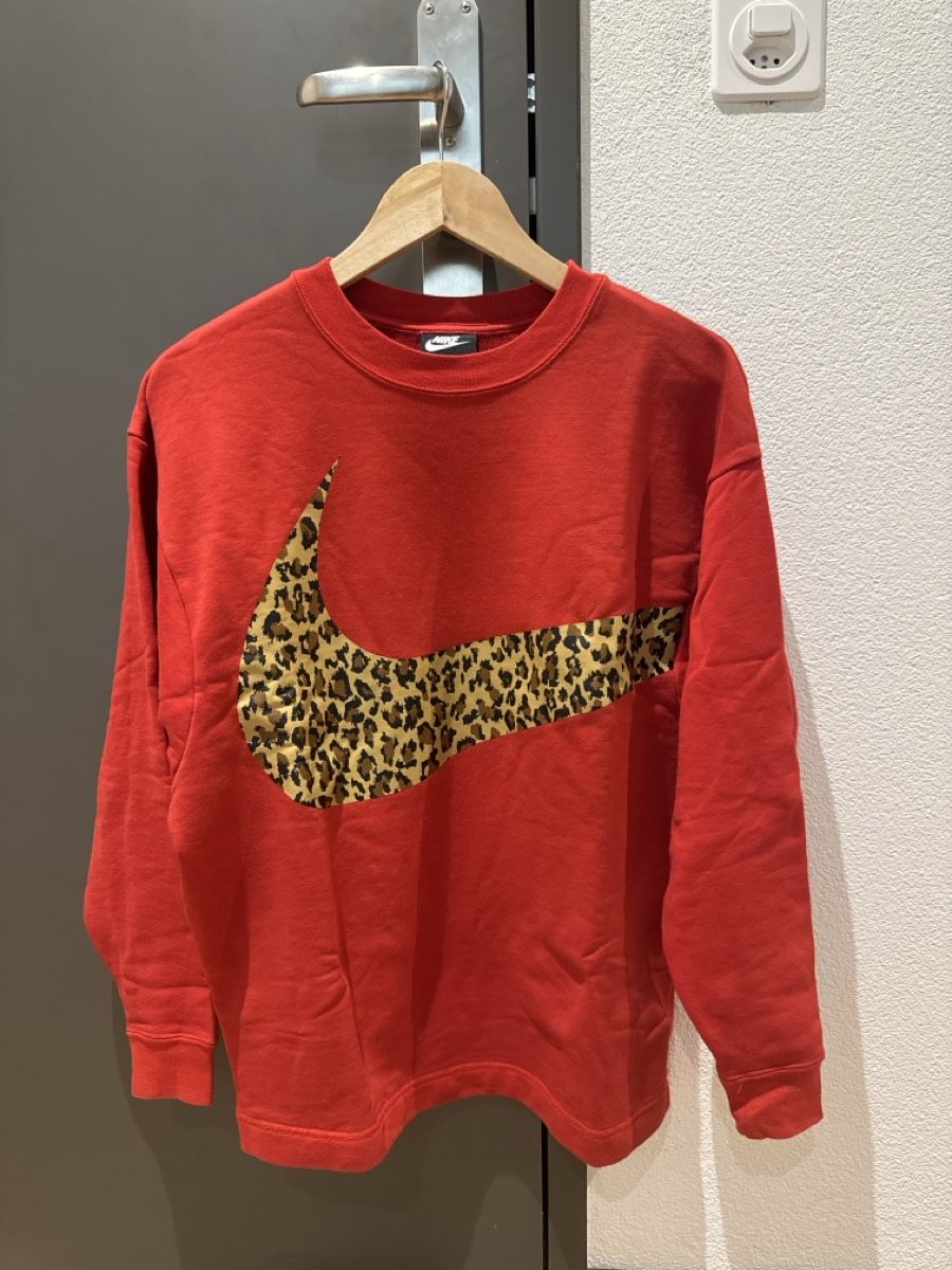 Nike Maglioni & Felpe: Nike Sweater red leopard print – Usato da Zürich venduto da VittoDS