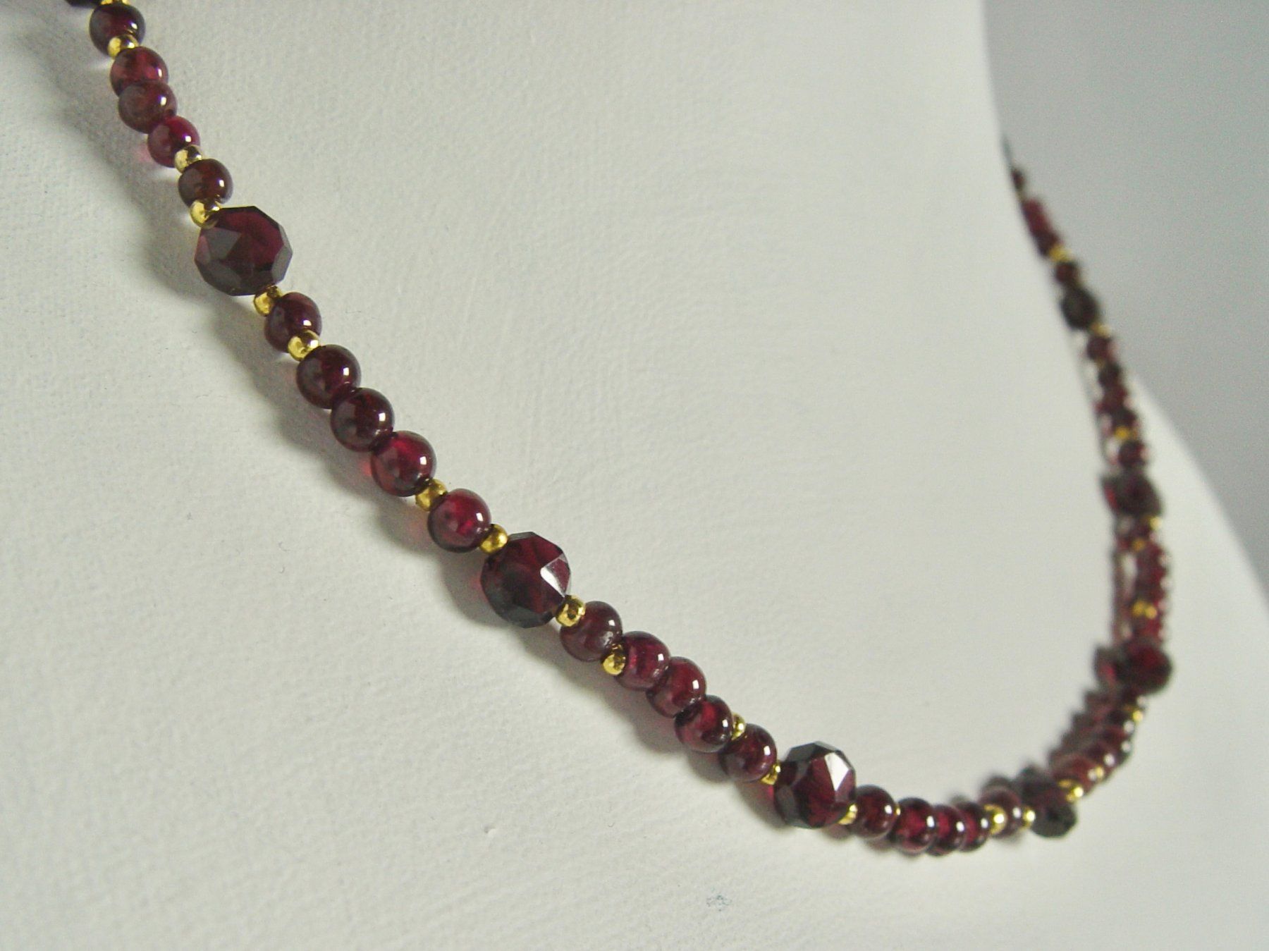 Catenine: Granat Halskette – Usato da Henggart venduto da elsternwerk 3