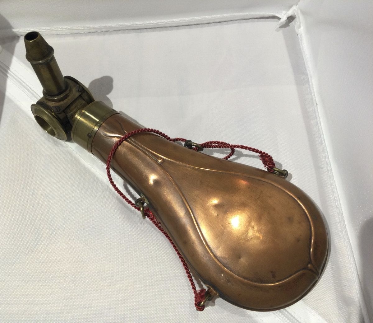Bottiglie: Antique powder flask. – Usato da Tannay venduto da WhyNotBuy 2
