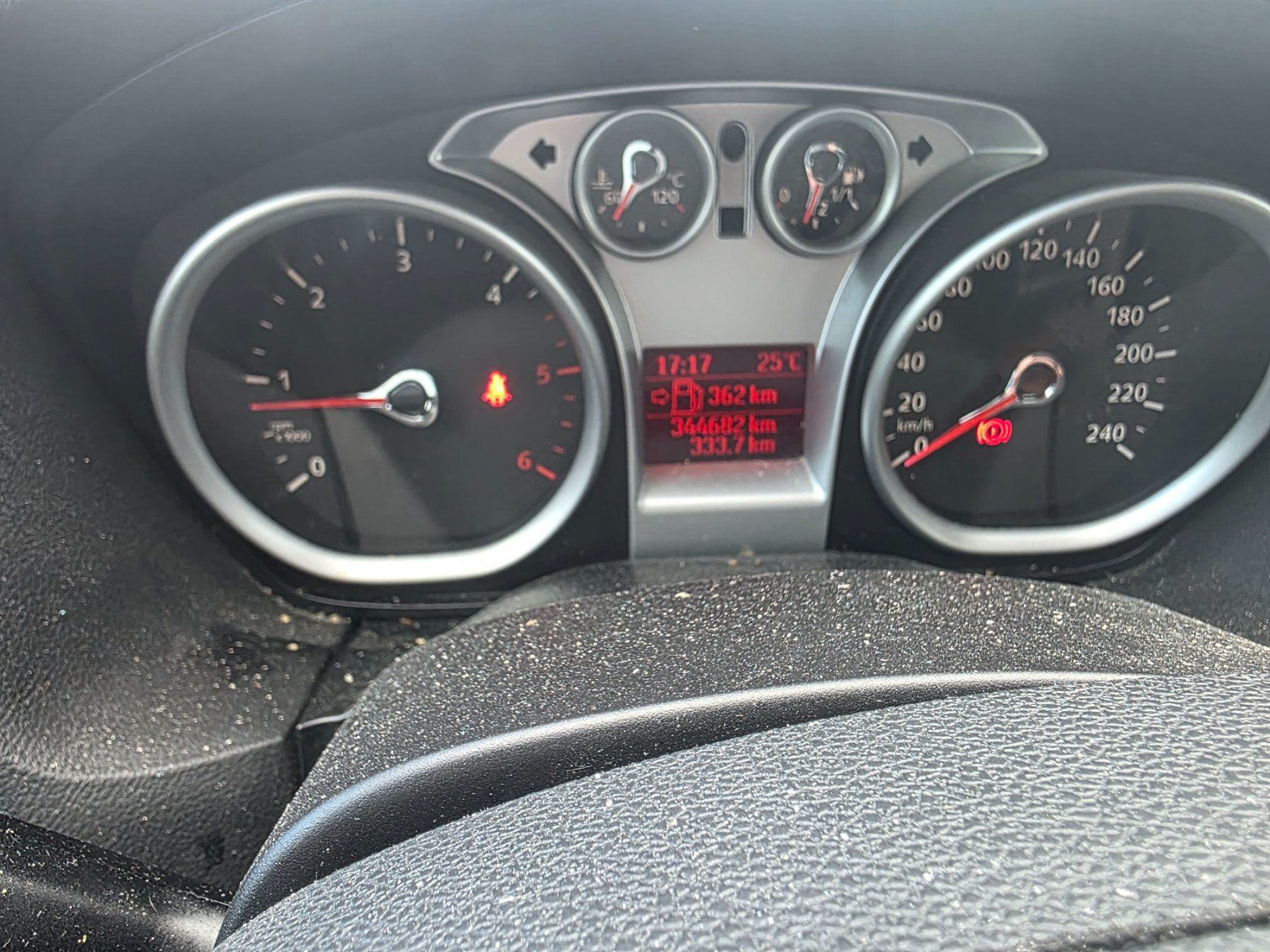Ford Automobili: Ford focus 1.6 tdi top!!! – Usato da staffelbach venduto da del_gj7b 8