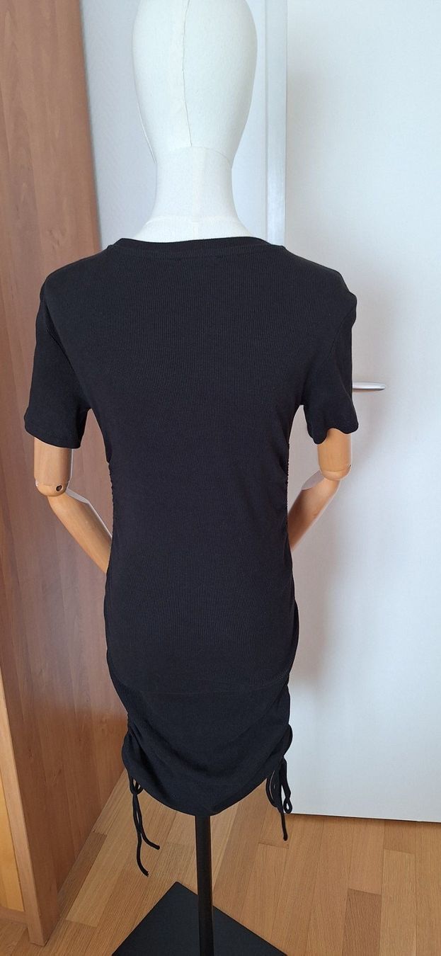 Zara Vestiti: Zara, robe noire – Nuovo (secondo la descrizione) da Lussery-Villars venduto da pousinete02 1