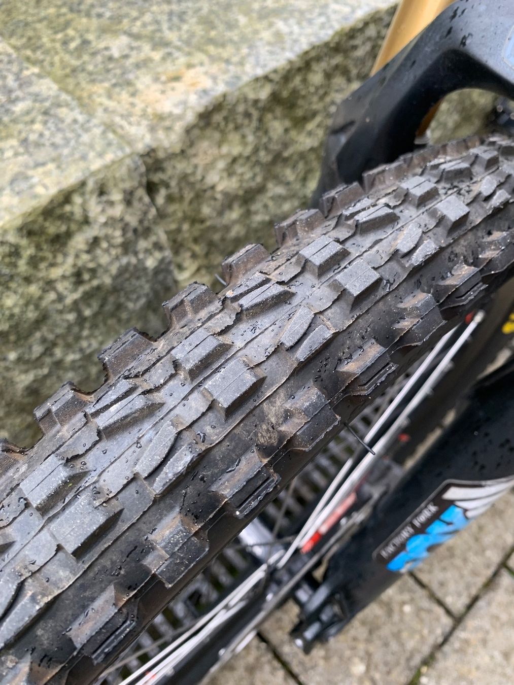 Specialized Velos: Specialized Stumpjumper FSR Pro CARBON   -   ab Fr. 1.-- – Gebraucht aus Marthalen von  7