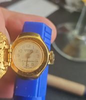 Hanowa Damen-Ring-Uhr vergoldet, mit filigrane-Deckel
