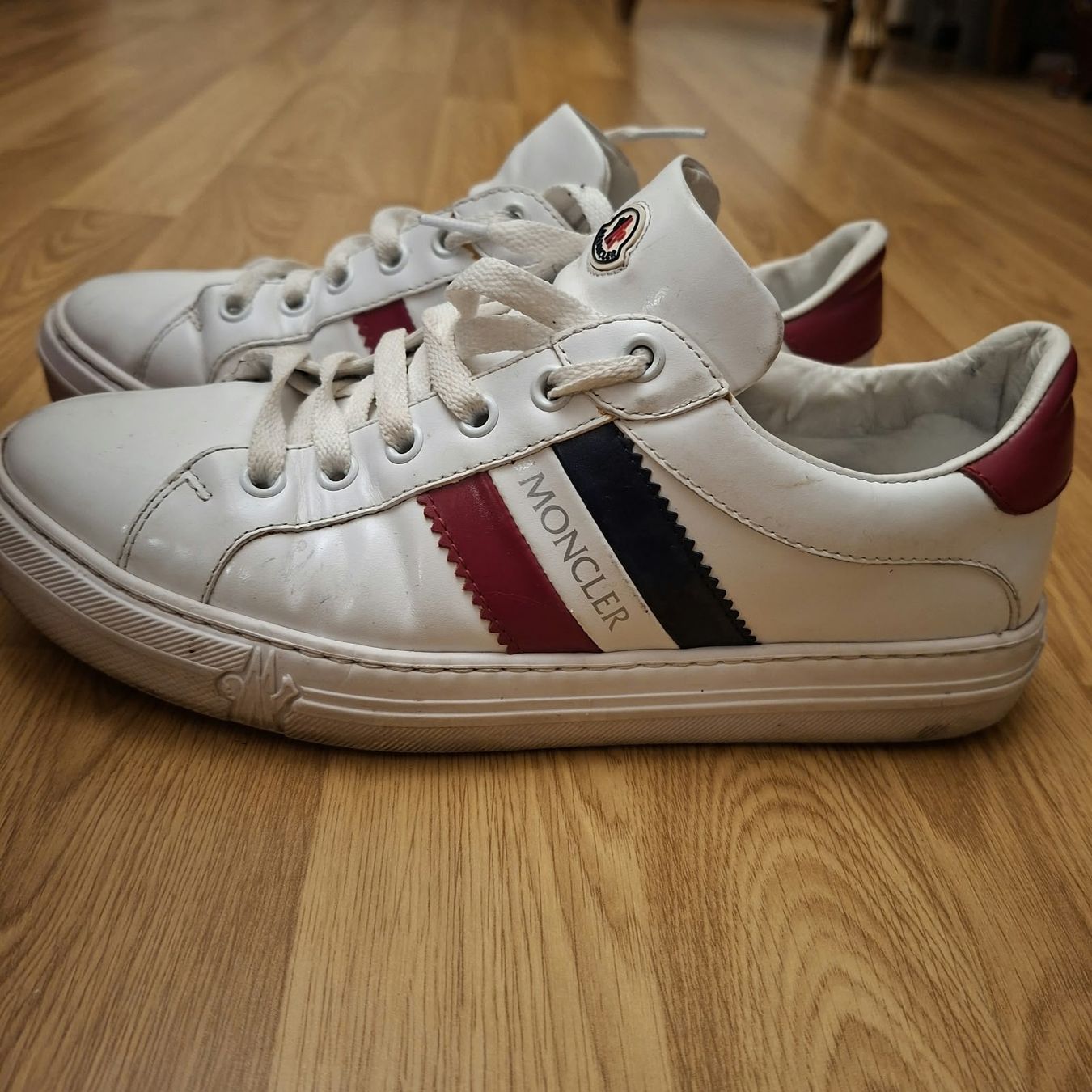 Moncler Chaussures femmes: Moncler – D'occasion à Trimbach par Ale-07