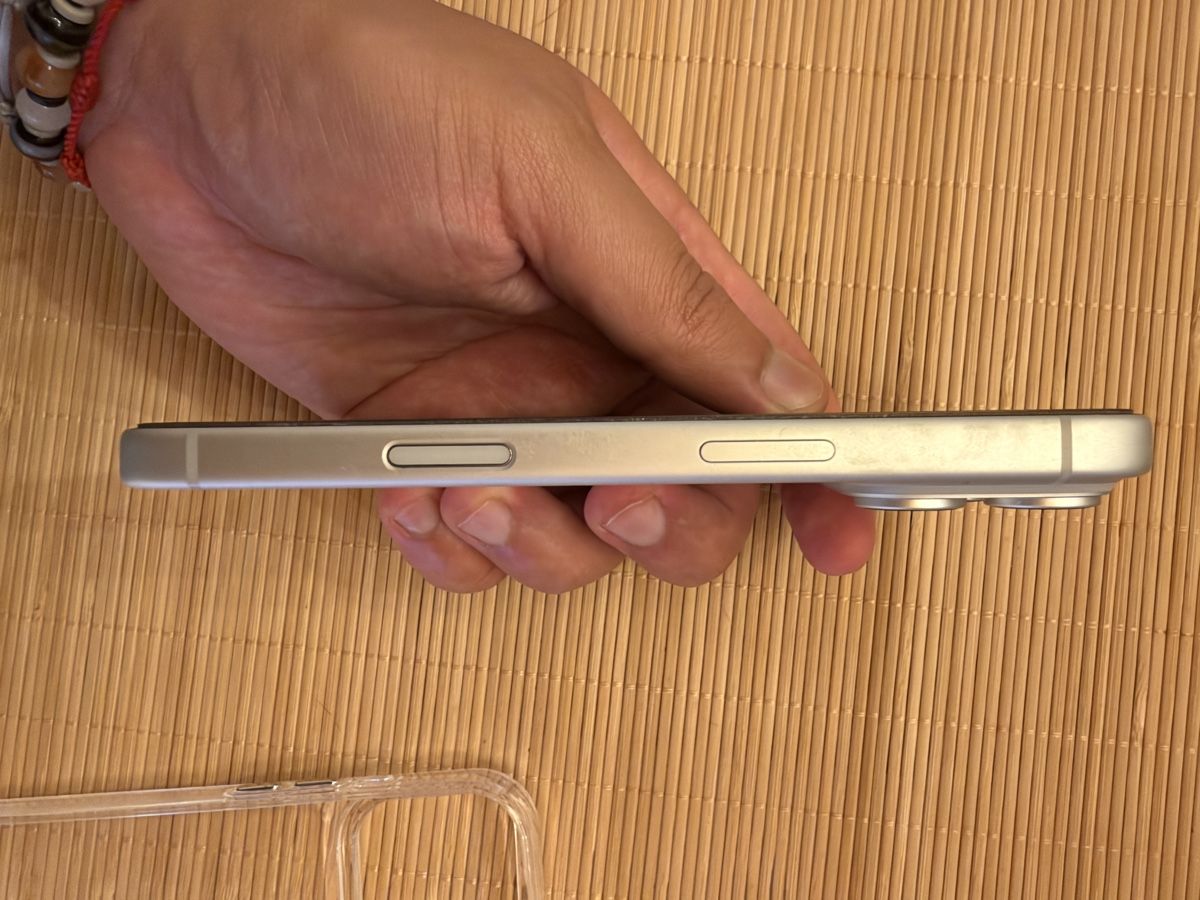 Apple Telefoni cellulari / Smartphones: iPhone 17 pro 256gb – Nuovo (secondo la descrizione) da Zürich venduto da Yoni_to 5