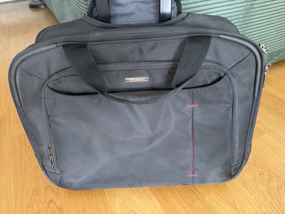 Samsonite Valigie & Borse: Samsonite Business Dokumenten Rollkoffer-Tasche – Usato da Niederwangen BE venduto da Diva_74