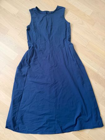 Uniqlo Kleid dunkelblau Gr. M guter Zustand