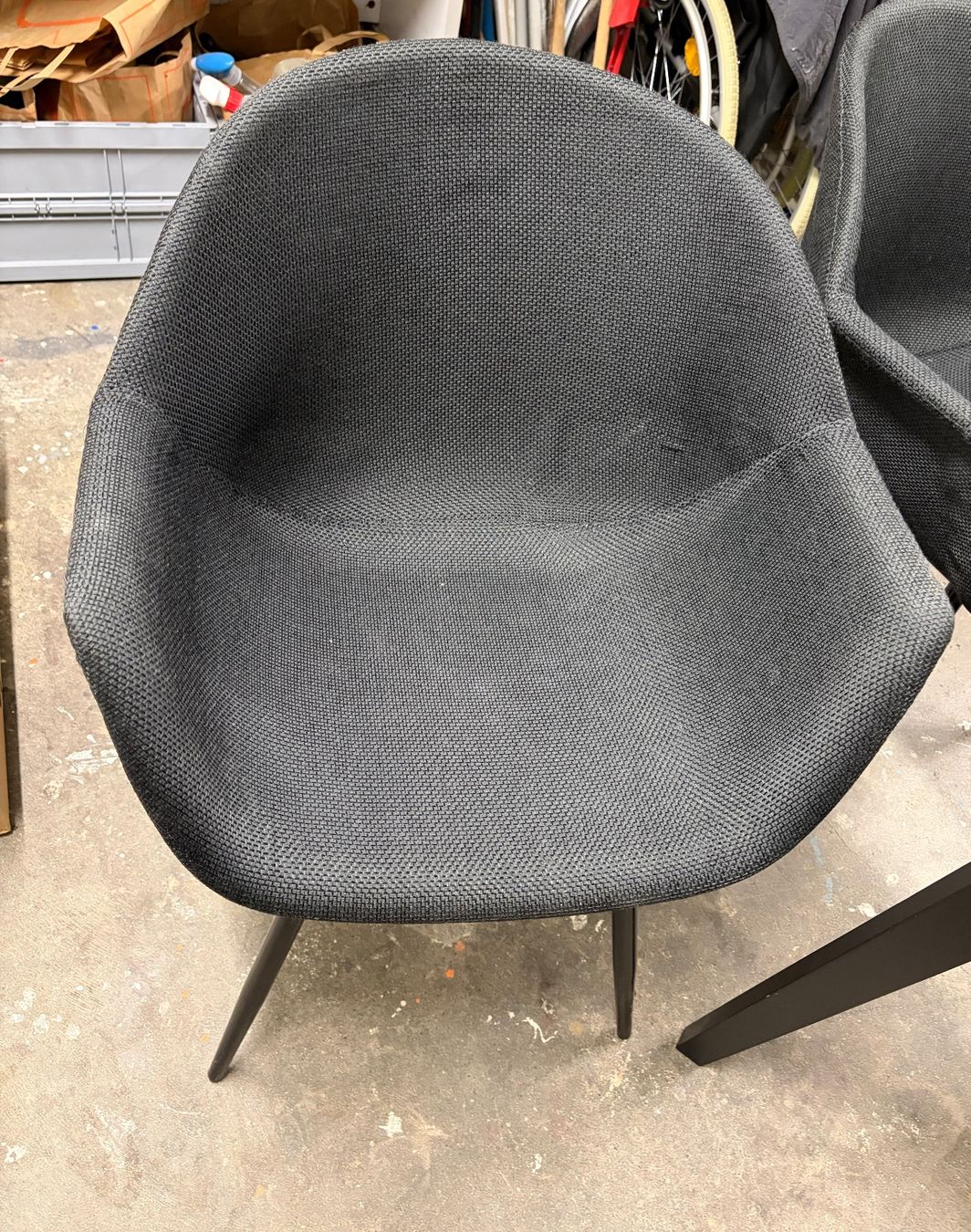Jysk Tischset: Runder Tisch und 3 Stühle – Gebraucht aus uetendorf von madadrian 2