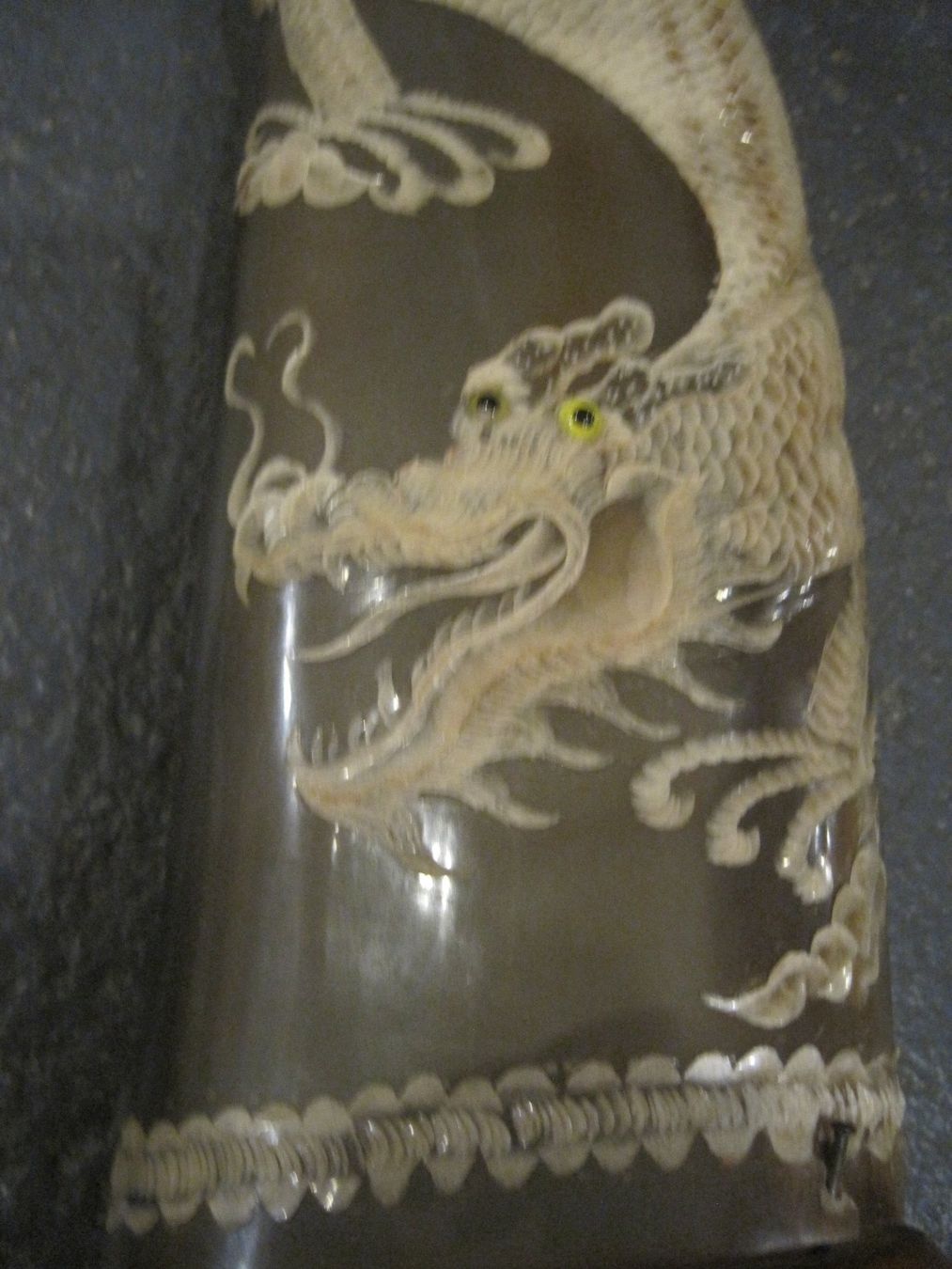 Skulpturen & Statuen: Büffelhörner mit Drachen – Gebraucht aus Bischofszell von Joachim-115 2