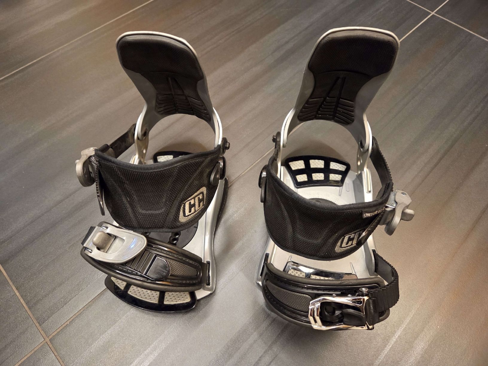 Boards: Snowboardbindung CC silber – Gebraucht aus Wünnewil von NI_HI_