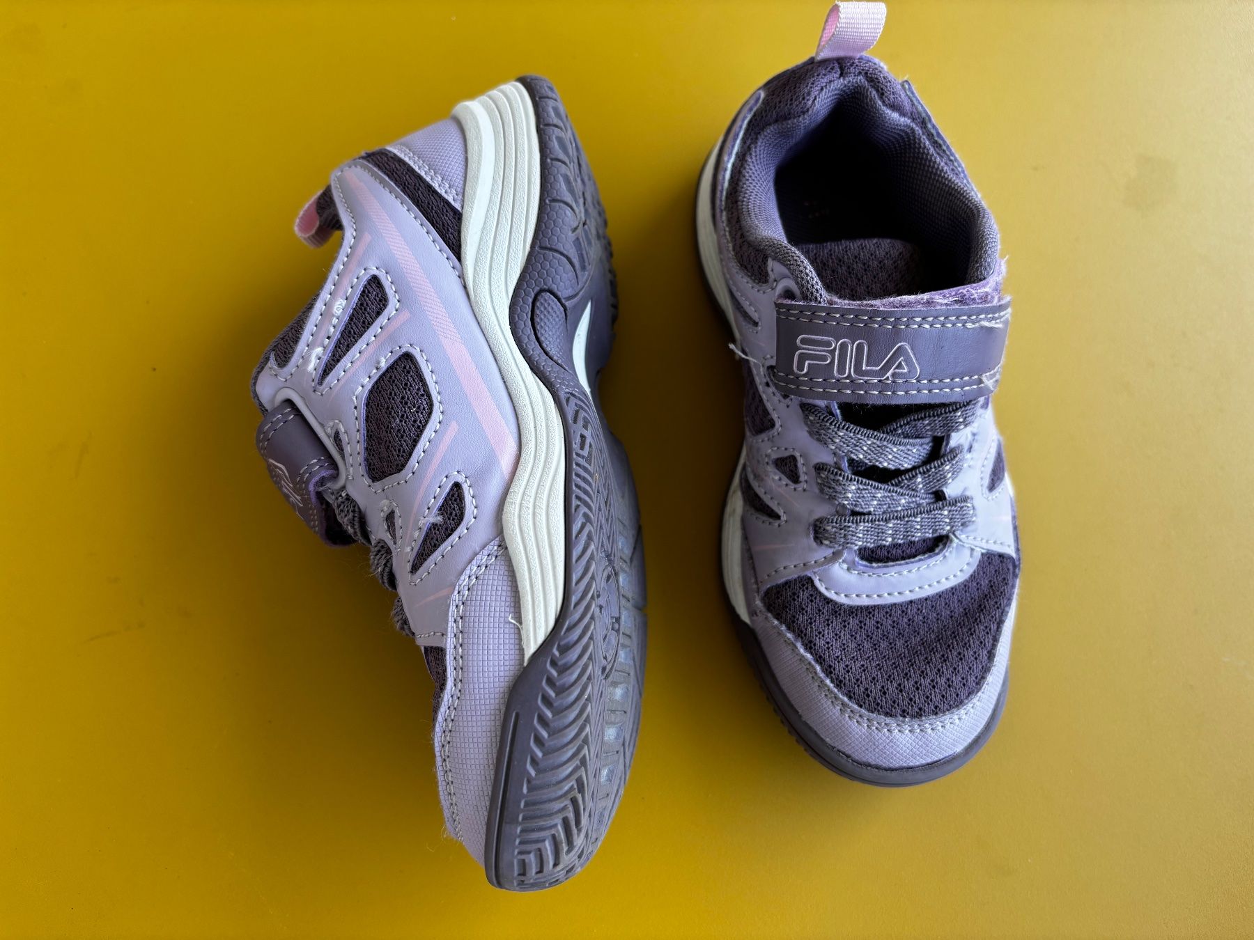Fila Scarpe per ragazzi: FILA Sneakers lila Gr. 28 – Usato da Zürich venduto da missmodernage 1