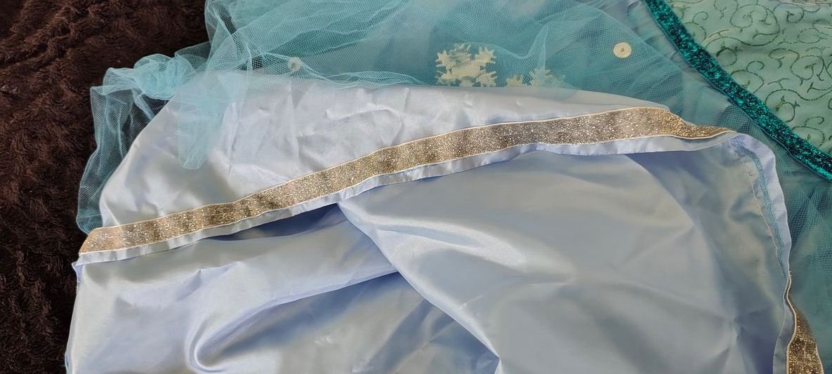 Costumi: Elsa Kostüm Gr. 140 – Usato da Oberhofen AG venduto da iitf2020 3