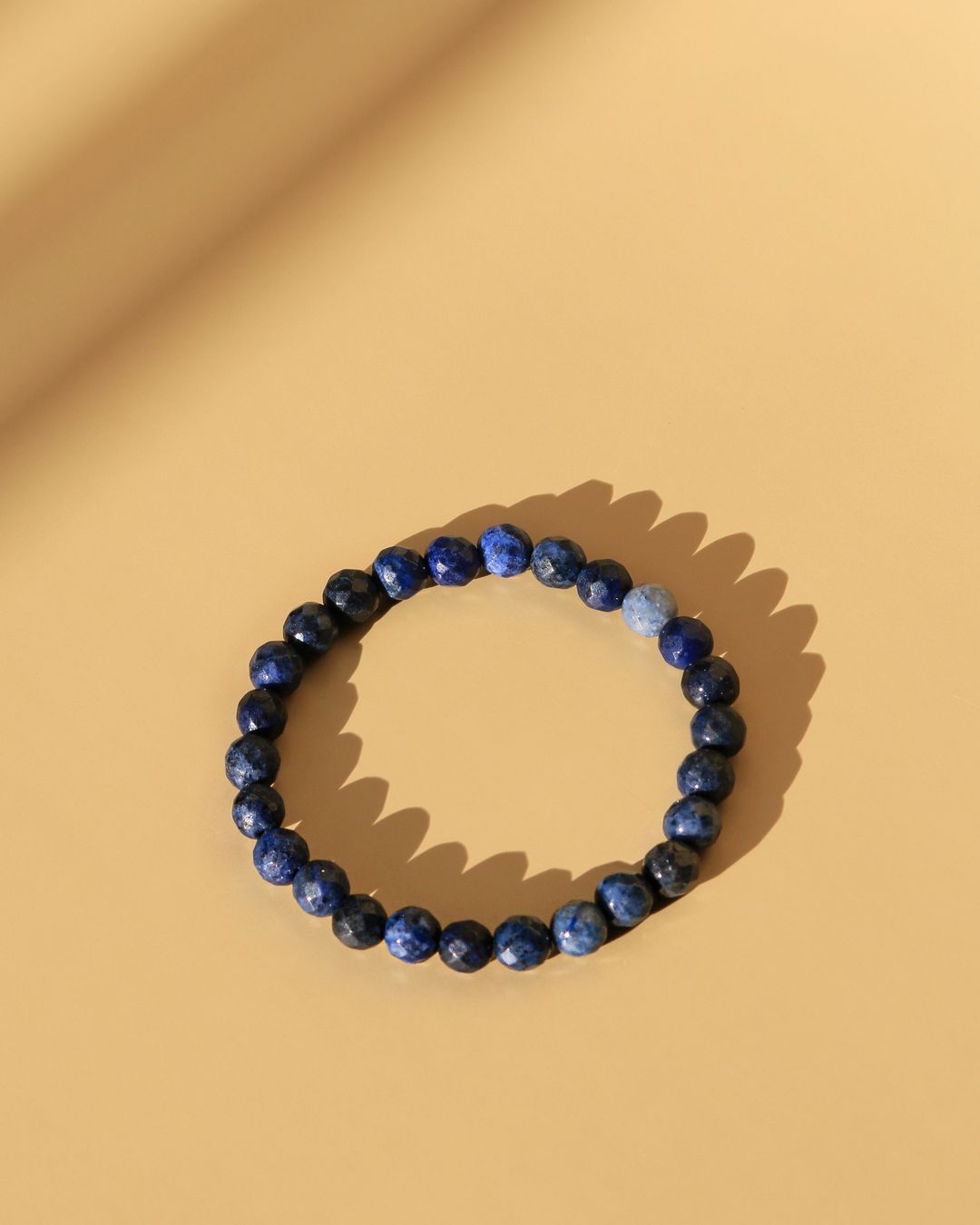 Armbänder & -reifen: Dumortierit Armband – Neu und originalverpackt aus Schindellegi von MoonAmber.schmuck