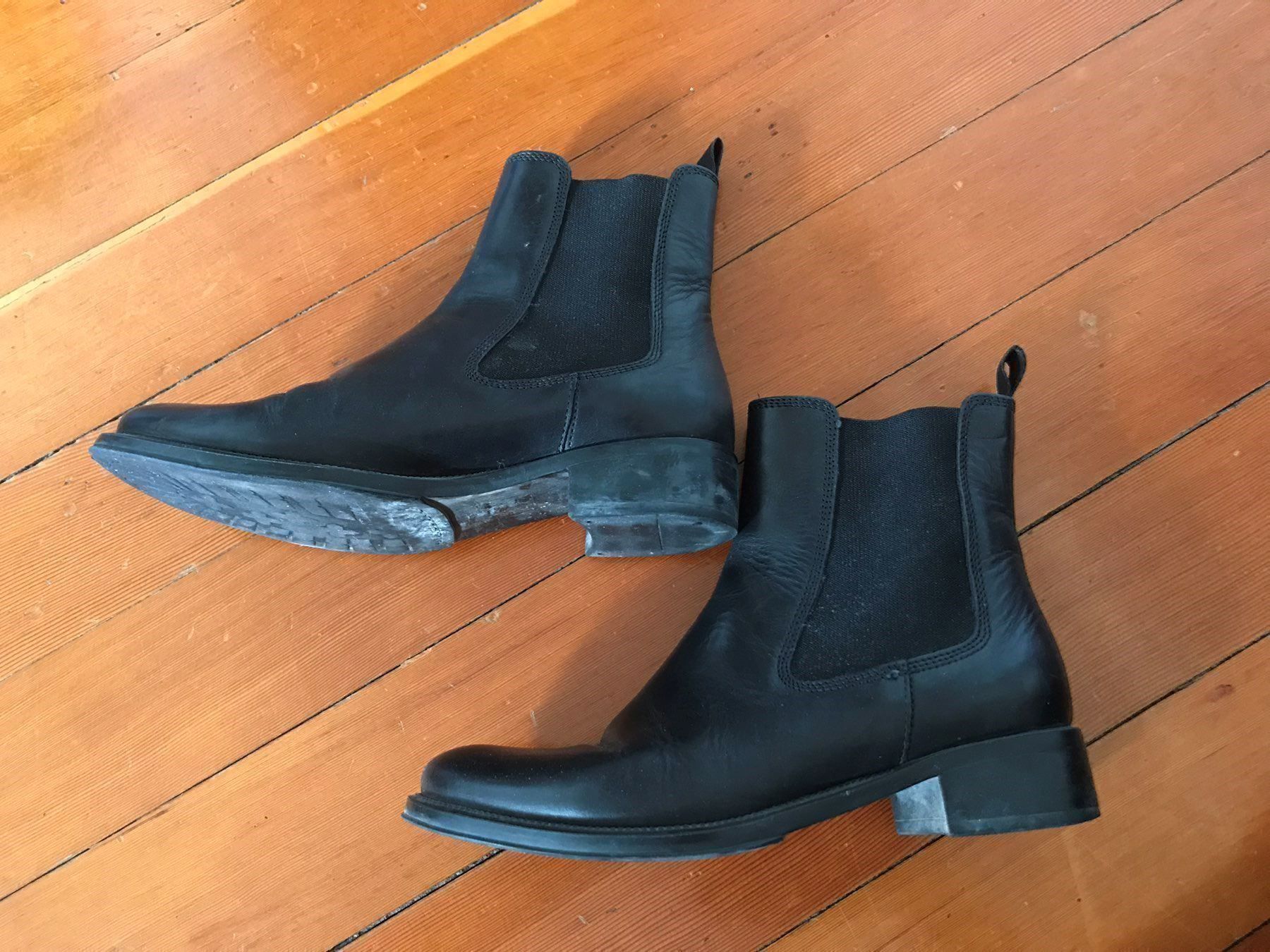 Scarpe da donna: TREMP: Chelseaboots – Usato da Zürich venduto da CallMeAppetite 2