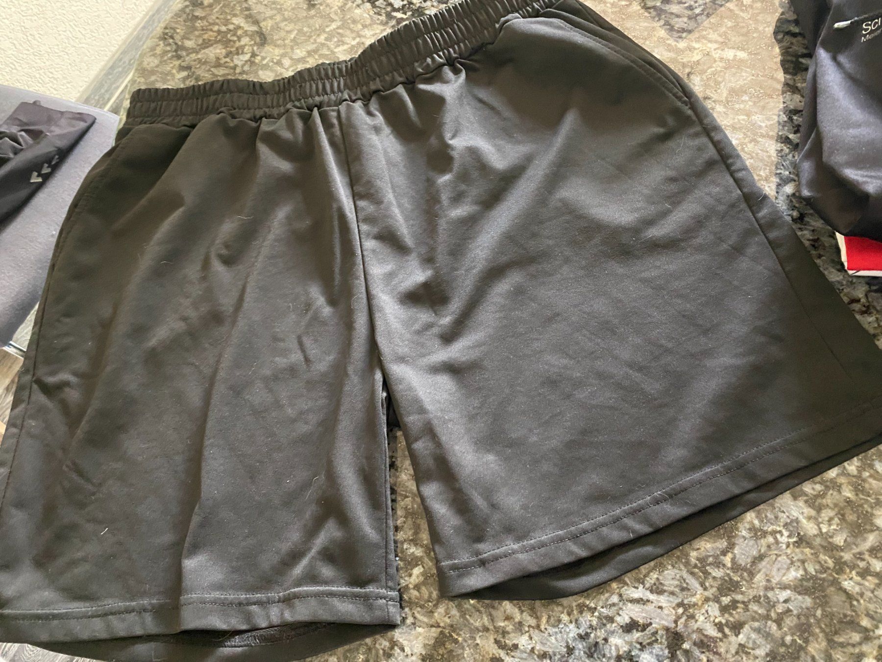 Hosen: Shorts schwarz. Grösse XXL – Gebraucht aus Allenwinden von Obalu 2
