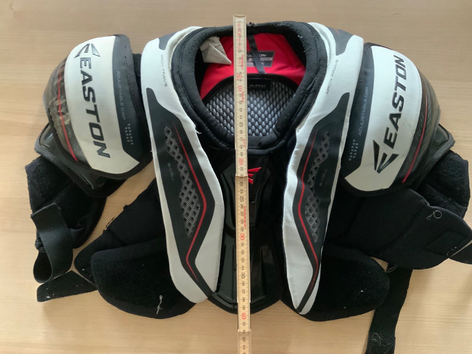 Easton Protezioni & Imbottiture: Easton brustpanzer – Usato da Steinhausen venduto da Run4it2