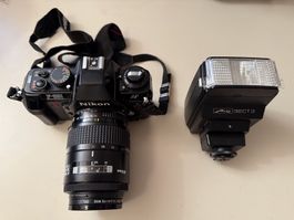 Nikon F-501 + 3 Nikkor Objektive + Metz Blitz getestet