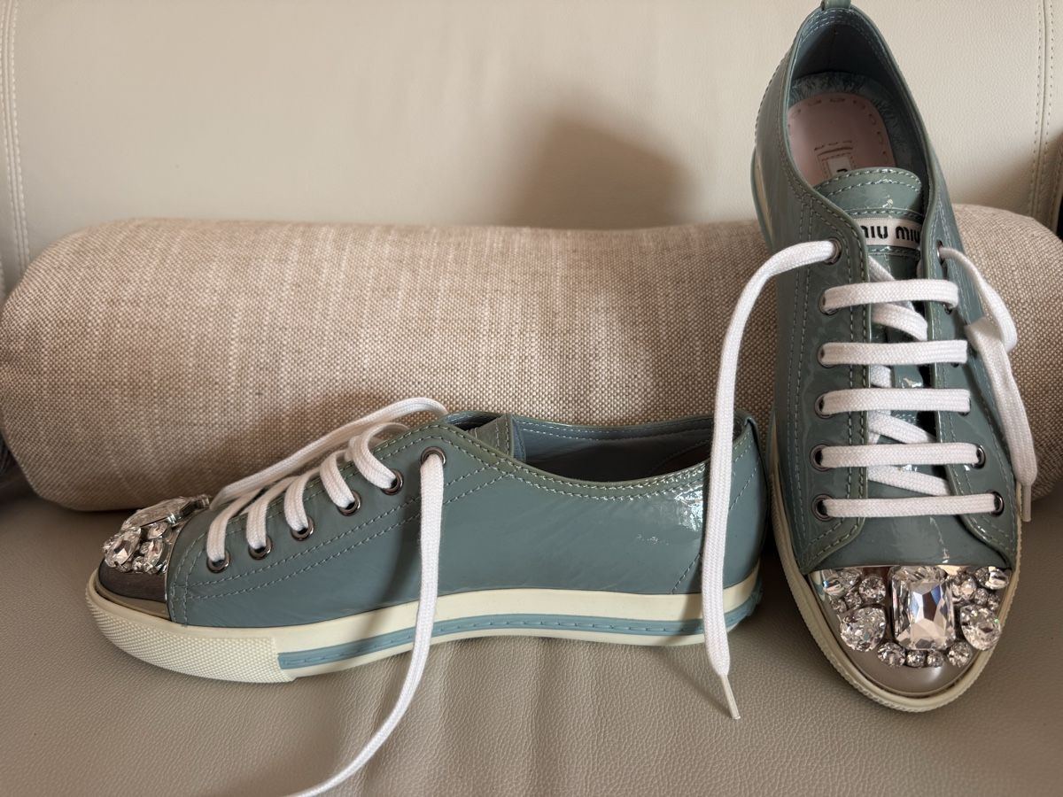 Miu Miu Damenschuhe: MIU MIU Sneakers – Neu und originalverpackt aus Zollikon von sba_5tf2 2