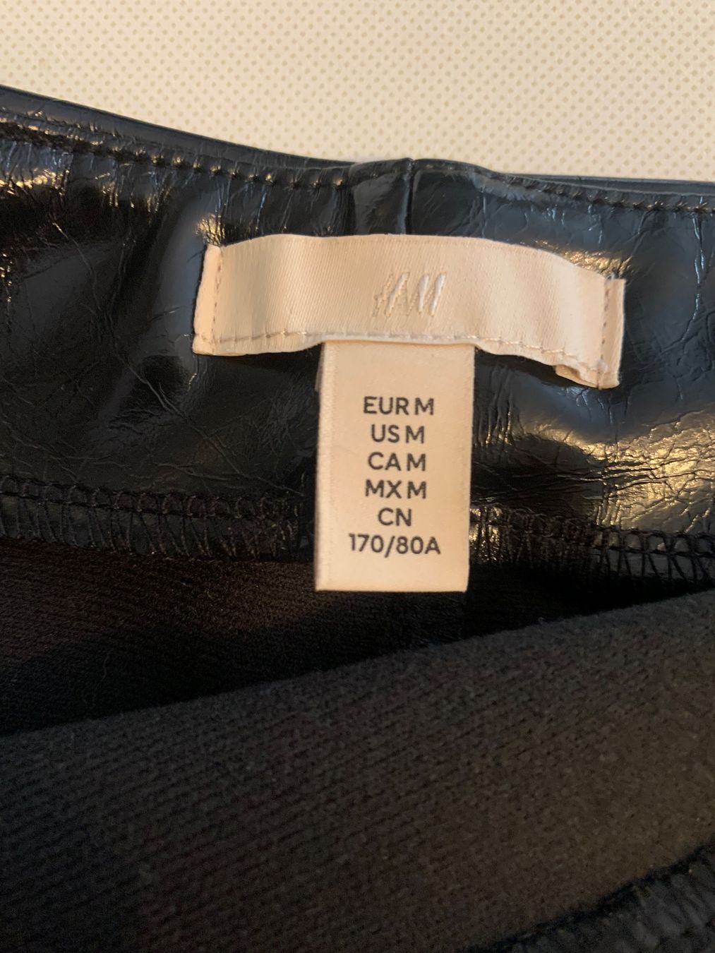 H&M Gonne: Langer Kunstlederrock H&M Schwarz, Gr. M – Usato da Rosshäusern venduto da MiJoDoOl 2