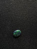 Black Opal mit Wabenmuster 0.8ct