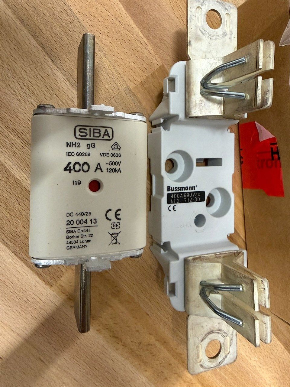 Elektronikbauteile: Siba NH2 Sicherung 400A 500VAC und Bussmann 400A 690VAC – Neu (gemäss Beschreibung) aus Aadorf von Gaegu 1