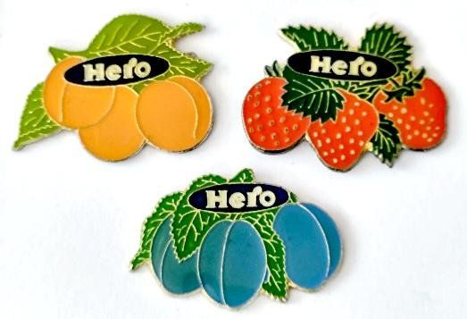 Plaketten & Abzeichen: 3 Hero Pin – Gebraucht aus Pfäffikon ZH von Colacity