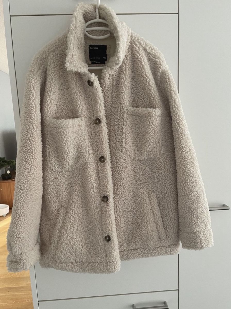 Bershka Jacken: Fleece Jacke – Gebraucht aus Cham von JazzL