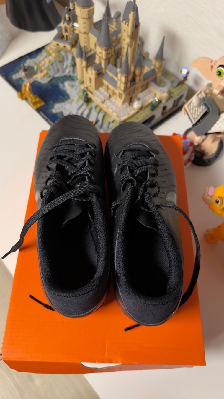 Scarpe da uomo: fussball schuhe – Usato da Uznach venduto da lar_p97w 2