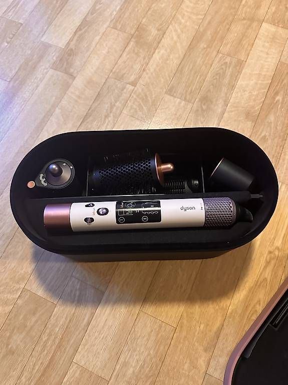 Sèche-cheveux: Dyson Airwrap i.d. Multi-Haarstyler und -trockner – D'occasion à Frauenfeld par locito09 6