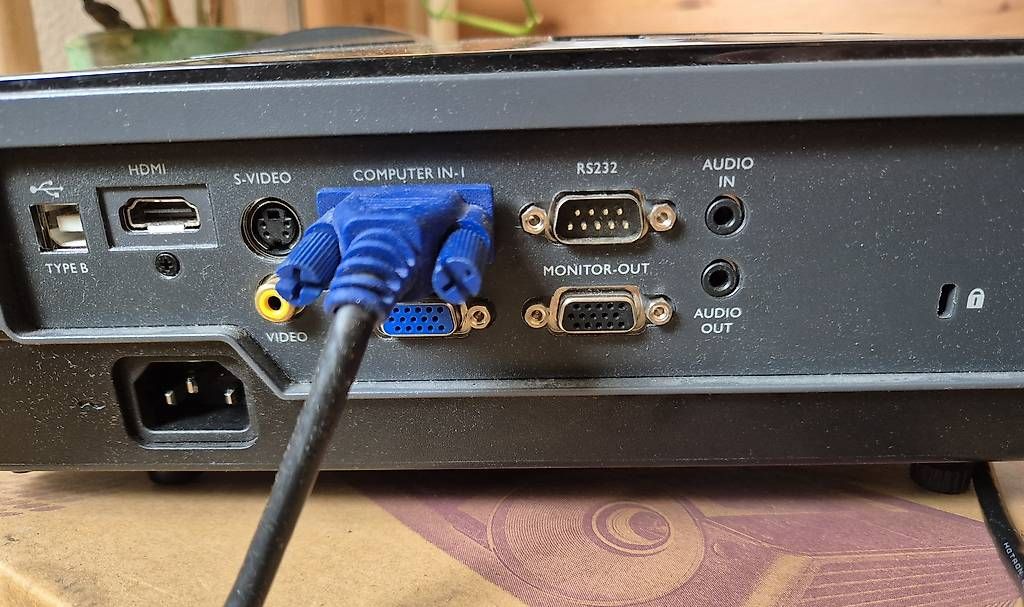 Proiettori: Beamer BENQ Projektor ms513 – Usato da Arlesheim venduto da Mamamarie 1