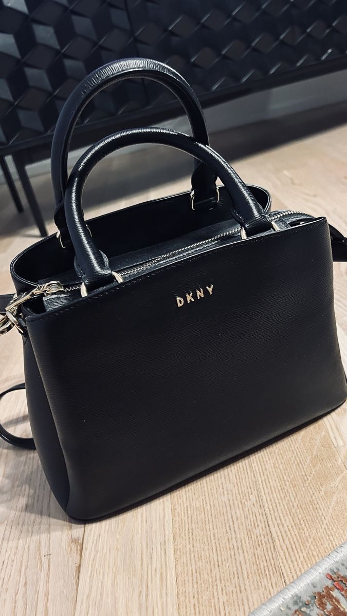DKNY Borse da donna: DKNY Handtasche Schwarz – Usato da Pfäffikon ZH venduto da ers_w9mn