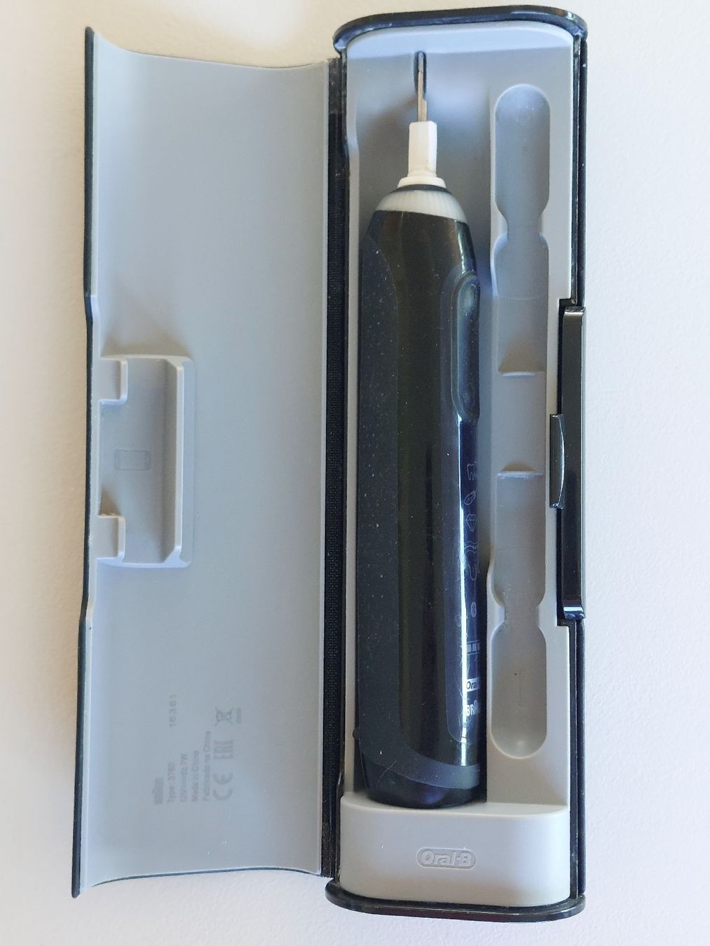 Oral B Zahnpflege: Oral-B Genius – Gebraucht aus Coffrane von 4545_4 1