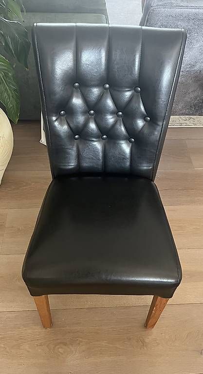 Sedie: 4 schwarze Stühle Esszimmer – Usato da Ennetbürgen venduto da nat_8vld