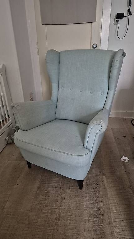 Poltrone: Ikea Strandmon à donner – Usato da Morges venduto da Aether.Materia