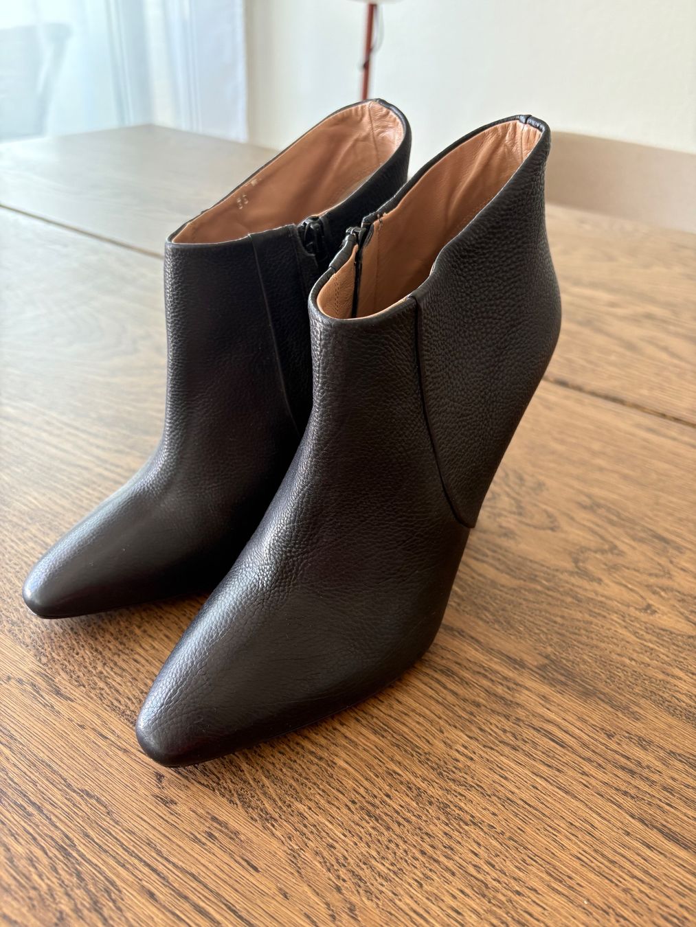 Scarpe da donna: Leder Stiefel -stilettos – Nuovo (secondo la descrizione) da Binningen venduto da sco_kbf5