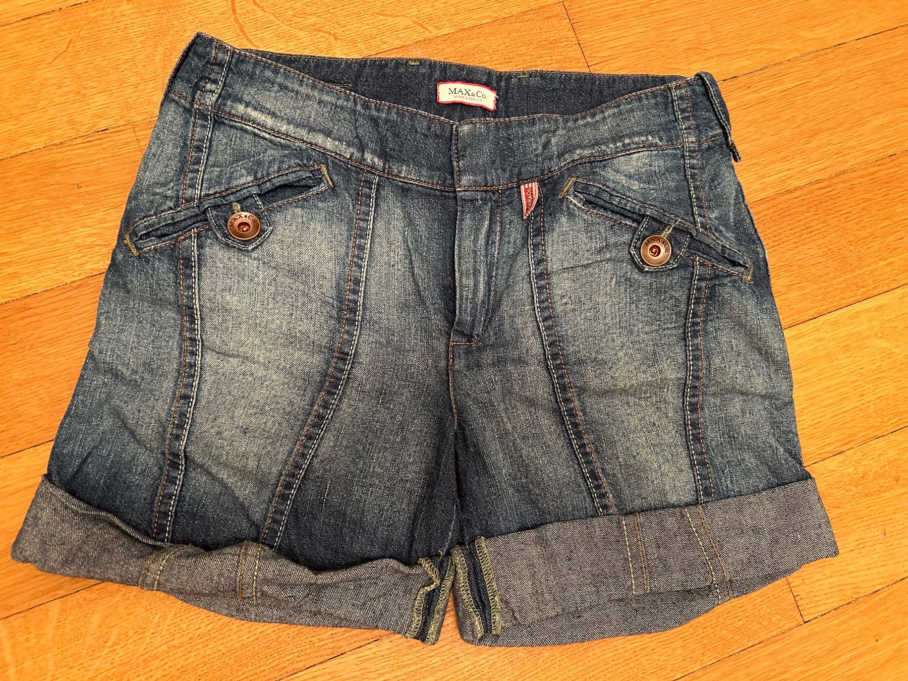 Jeans: Max & Co Shorts (Jeans), Größe 26 – Gebraucht aus Basel von SAF