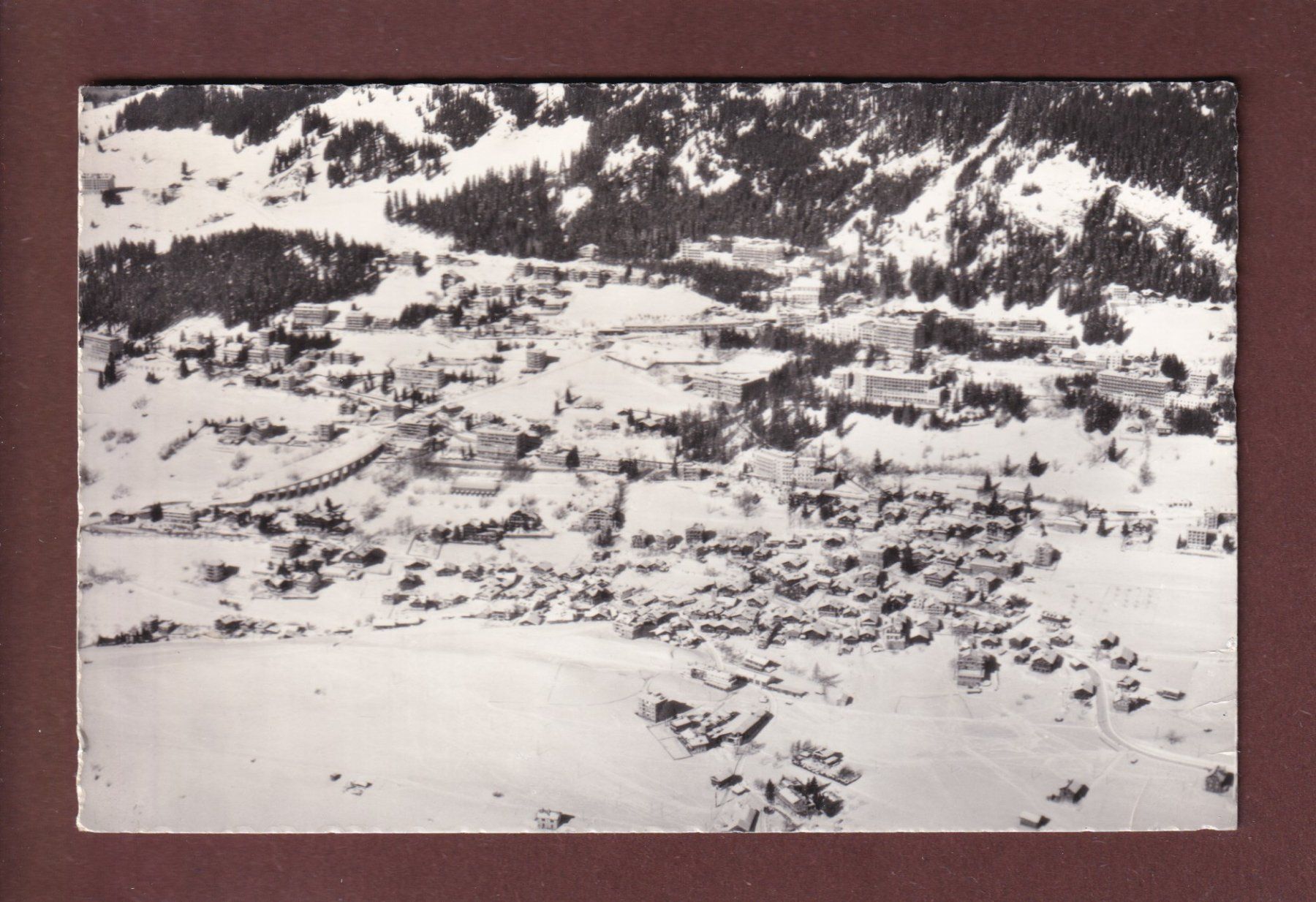 Cartoline postali: LEYSIN vu d'avion en hiver – Usato da Pully venduto da nicecards