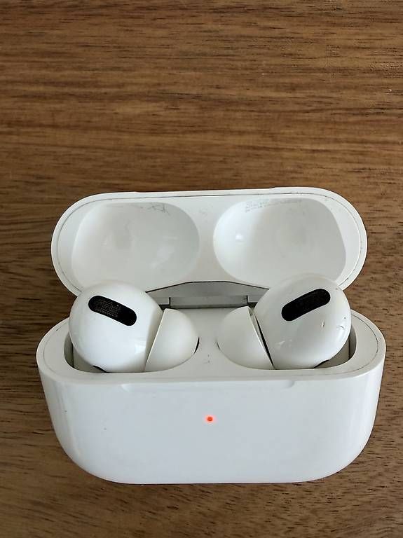 Cuffie: Apple AirPods Pro (1st Generation) – Usato da Crans VD venduto da hen_m2rb 3