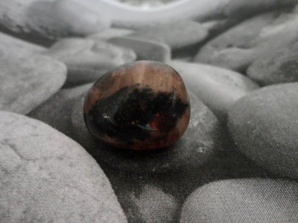 Pierres précieuses: Chiastolith Trommelstein – Neuf (Voir description) à Biberist par Steine