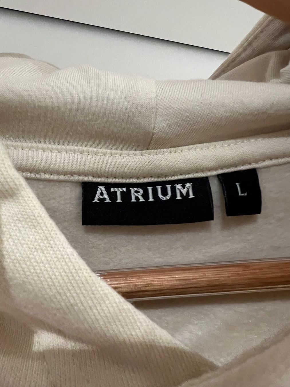 Maglioni & Felpe: Atrium Kapuzenpullover, Hoodie, Beige, Grösse L, Top! – Usato da Bottenwil venduto da topshop 2