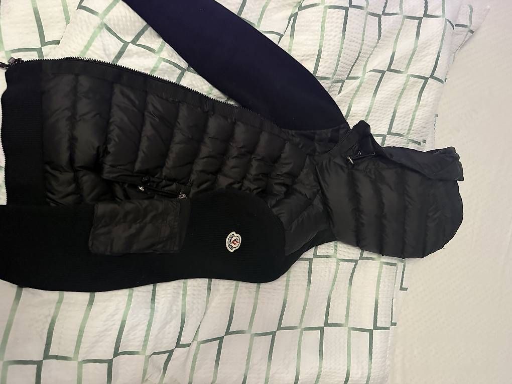 Moncler Giacche: Moncler jacke – Usato da Uetikon am See venduto da abd_hsw5
