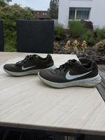 Nike Running Sneaker Gr. 44